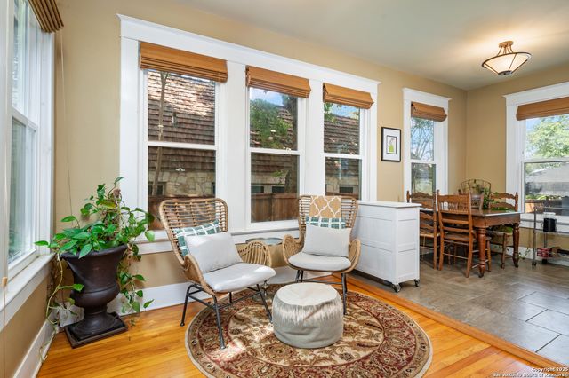 119 E Rosewood Ave, San Antonio, TX 78212