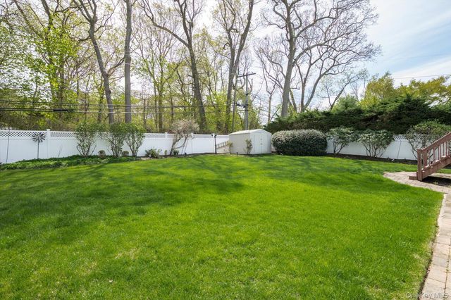 25 Fisher Road, Commack, NY 11725