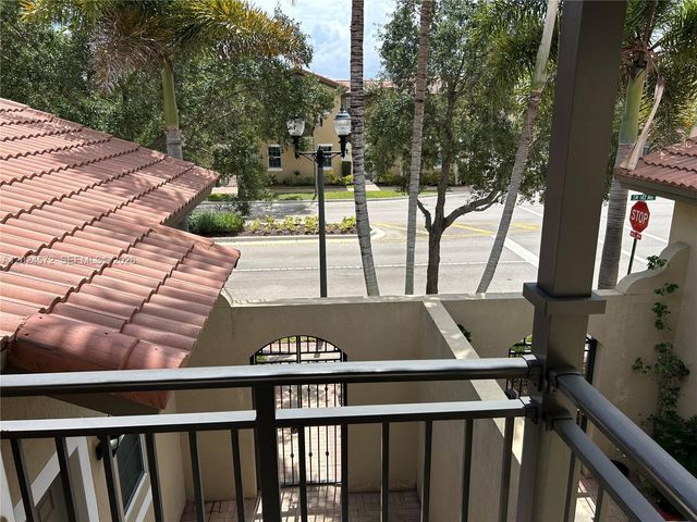 1424 SW 147th Ave 1424, Pembroke Pines, FL 33027