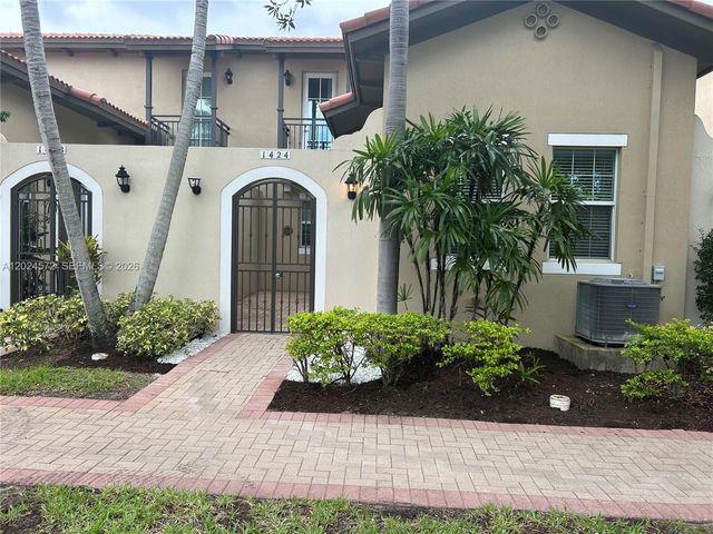 1424 SW 147th Ave 1424, Pembroke Pines, FL 33027