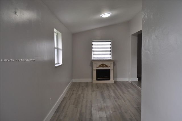 4035 E 2nd Avenue, Hialeah, FL 33013