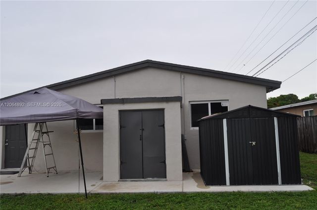 4035 E 2nd Avenue, Hialeah, FL 33013