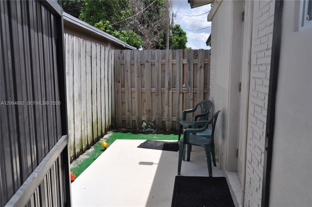 4035 E 2nd Avenue, Hialeah, FL 33013