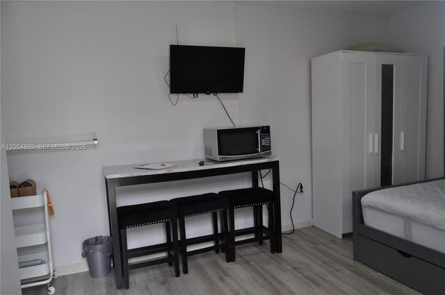 4035 E 2nd Avenue, Hialeah, FL 33013