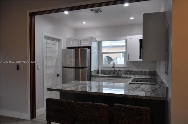 4035 E 2nd Avenue, Hialeah, FL 33013