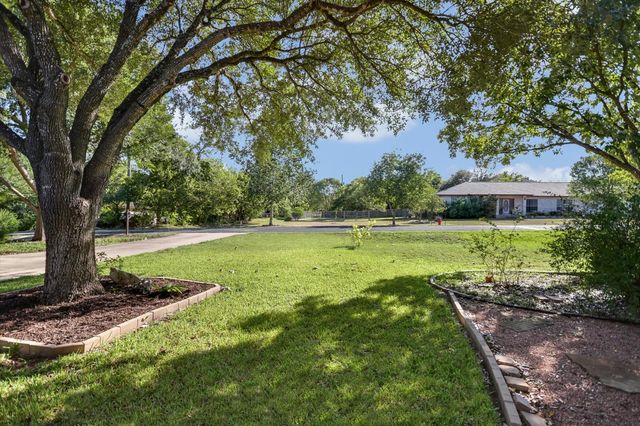 1716 Buttercup RD, Pflugerville, TX 78660