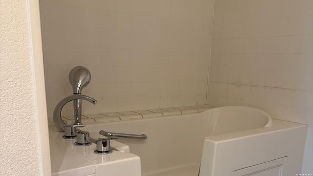 10626 Horn Blvd, San Antonio, TX 78240