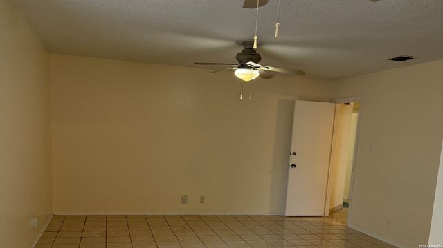 10626 Horn Blvd, San Antonio, TX 78240