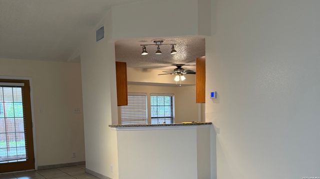10626 Horn Blvd, San Antonio, TX 78240