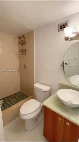 801 Brickell Bay Dr 1470, Miami, FL 33131