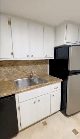 801 Brickell Bay Dr 1470, Miami, FL 33131