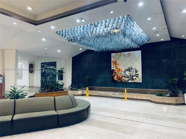 801 Brickell Bay Dr 1470, Miami, FL 33131