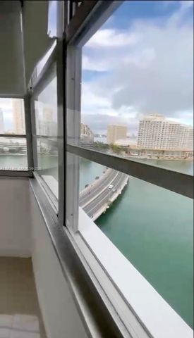 801 Brickell Bay Dr 1470, Miami, FL 33131