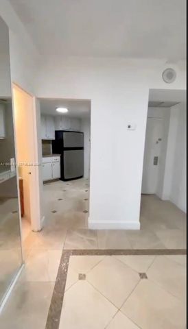 801 Brickell Bay Dr 1470, Miami, FL 33131