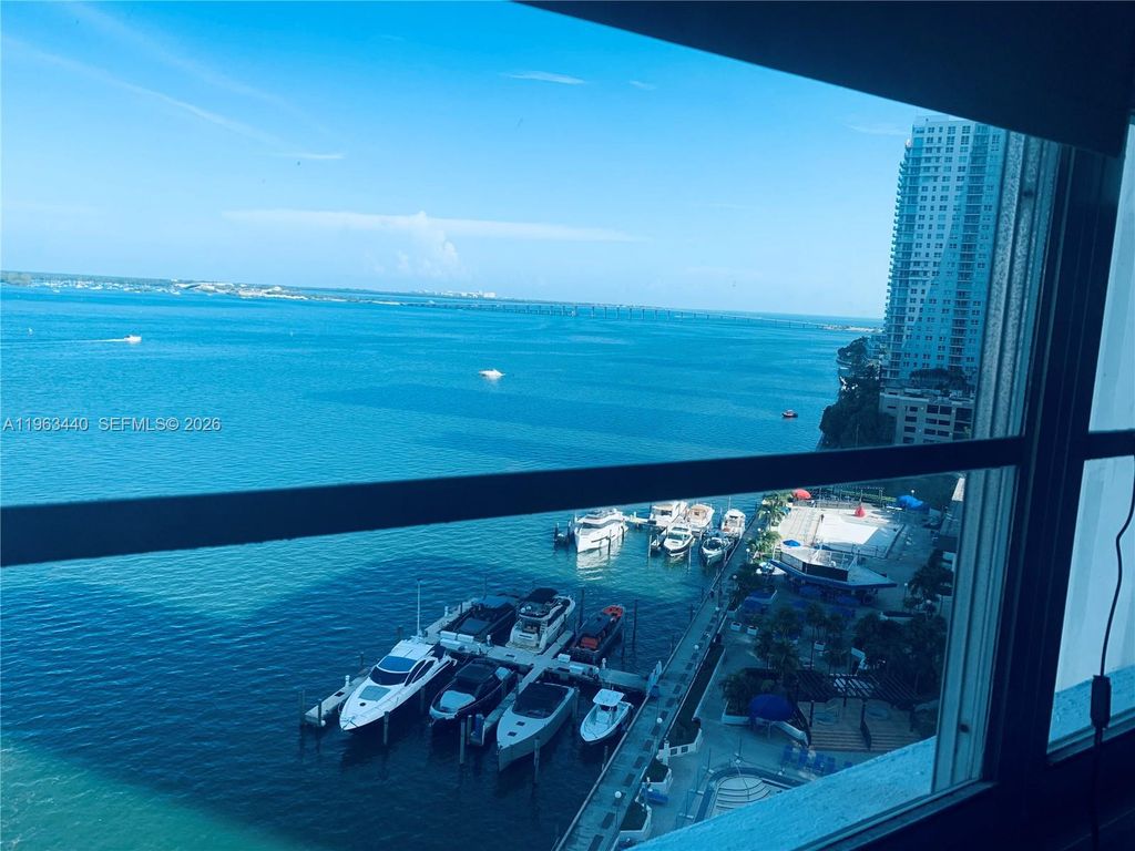 801 Brickell Bay Dr 1470, Miami, FL 33131
