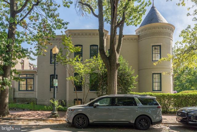 300 NORTH CAROLINA AVE SE, Washington, DC 20003