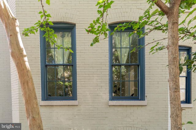 300 NORTH CAROLINA AVE SE, Washington, DC 20003
