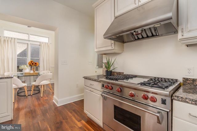 300 NORTH CAROLINA AVE SE, Washington, DC 20003