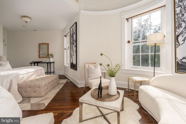 300 NORTH CAROLINA AVE SE, Washington, DC 20003