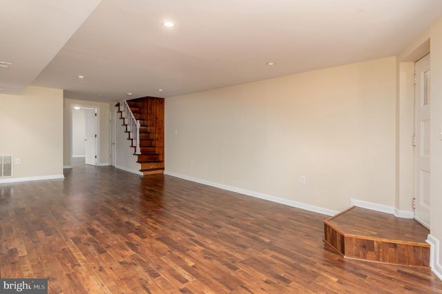 300 NORTH CAROLINA AVE SE, Washington, DC 20003
