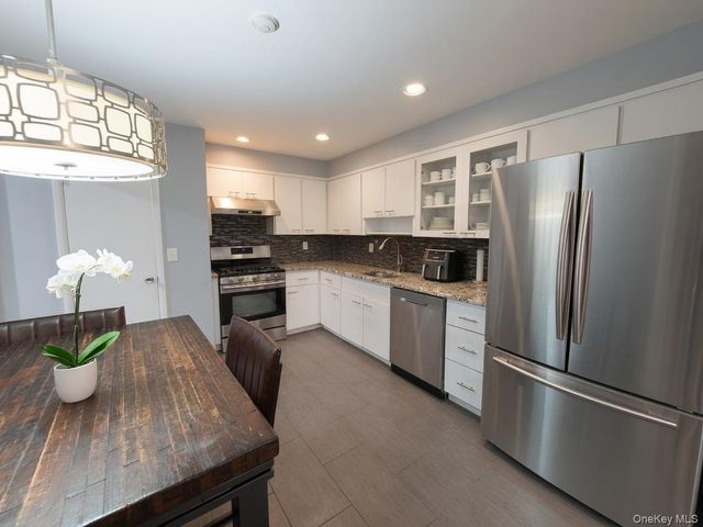 184 N Route 303 4, Congers, NY 10920