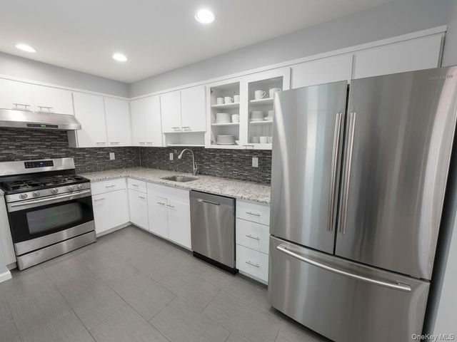 184 N Route 303 4, Congers, NY 10920