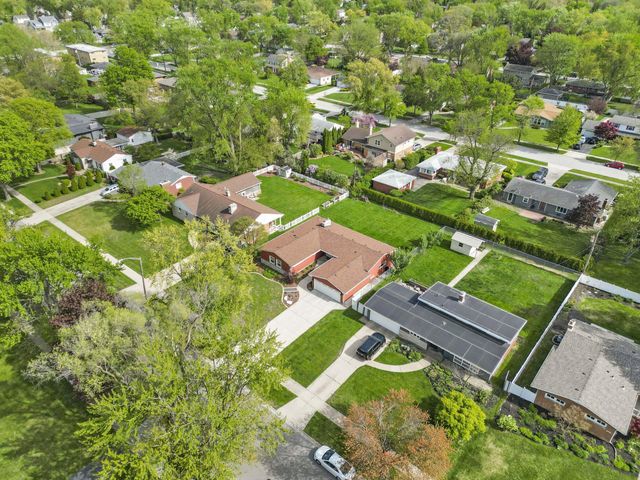 1442 Elliot Drive, Munster, IN 46321