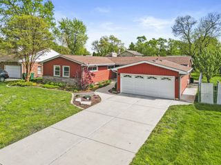 1442 Elliot Drive, Munster, IN 46321