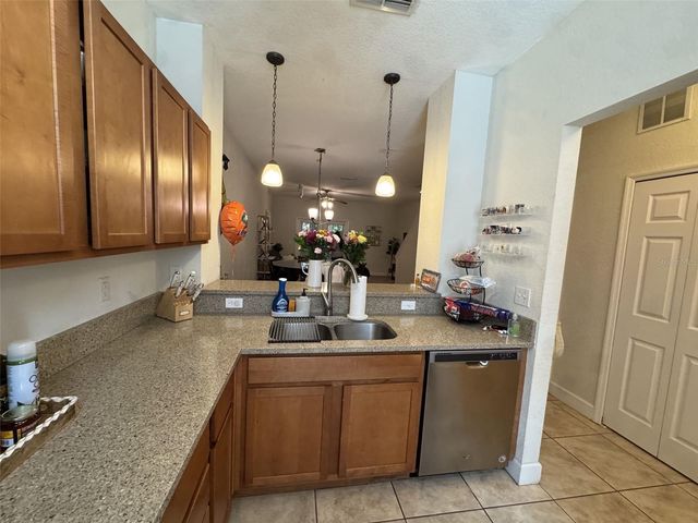 2508 SW 35TH PLACE M75, Gainesville, FL 32608