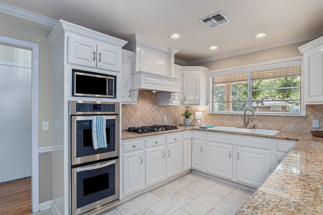 6134 Lovers Lane, Shreveport, LA 71105