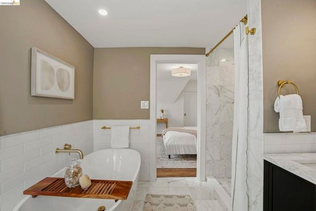 1087 Hubert Rd, Oakland, CA 94610
