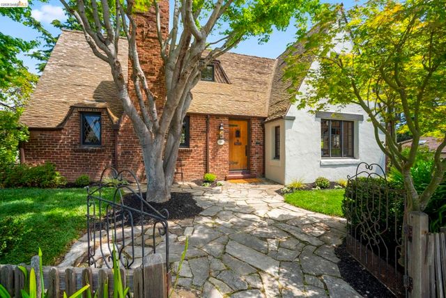 1087 Hubert Rd, Oakland, CA 94610