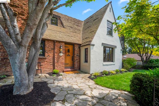 1087 Hubert Rd, Oakland, CA 94610