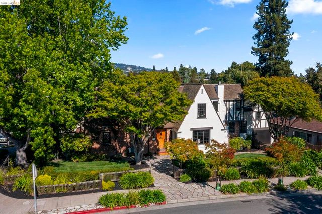 1087 Hubert Rd, Oakland, CA 94610