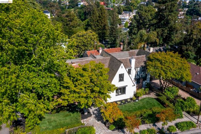 1087 Hubert Rd, Oakland, CA 94610