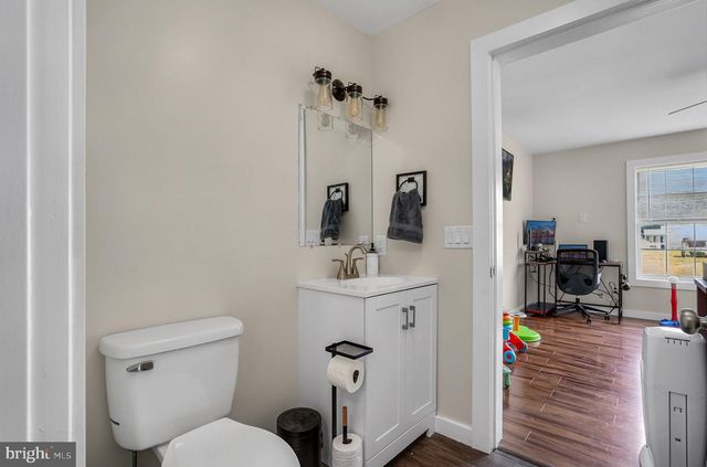 2370 YARDARM DR, Greenbackville, VA 23356