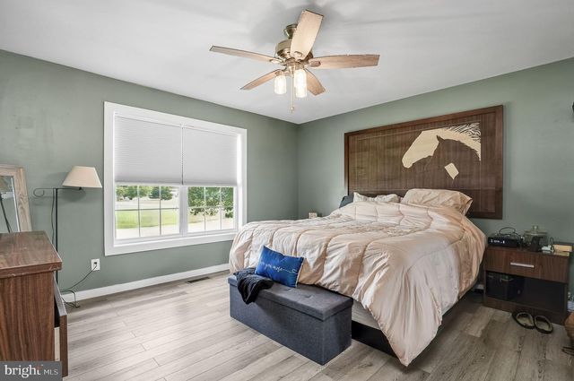 2370 YARDARM DR, Greenbackville, VA 23356