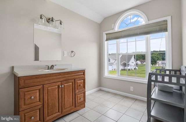 2370 YARDARM DR, Greenbackville, VA 23356