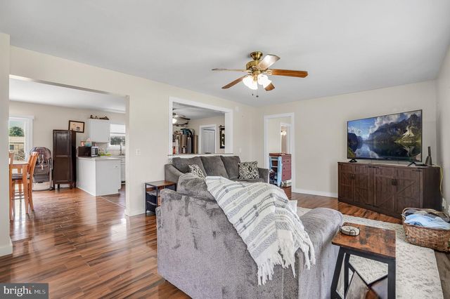 2370 YARDARM DR, Greenbackville, VA 23356