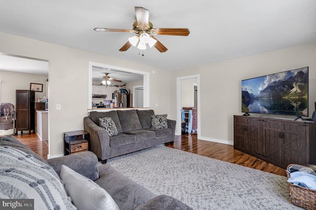 2370 YARDARM DR, Greenbackville, VA 23356