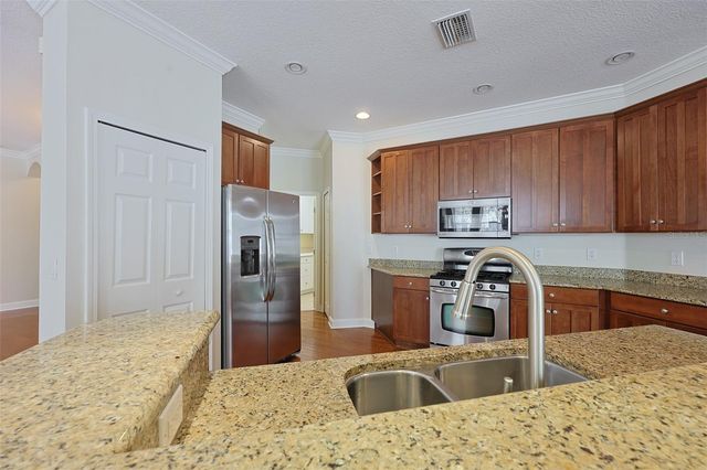 212 BREAKERS LANE, Apollo Beach, FL 33572