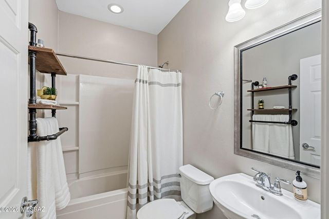 10967 E White Sage Drive, Tucson, AZ 85747