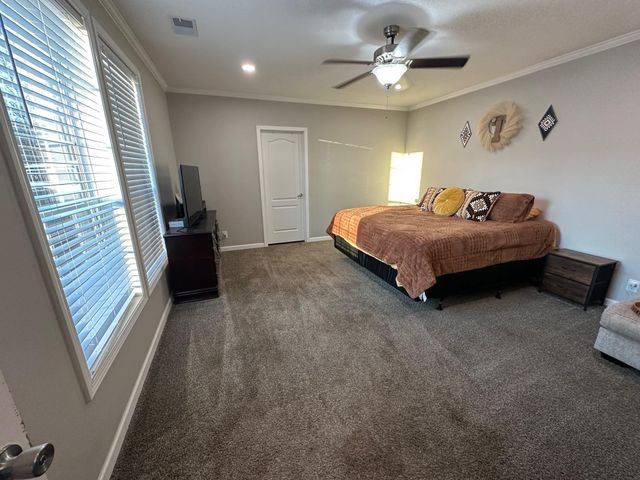 561 Coburn Road, Cleveland, TX 77328