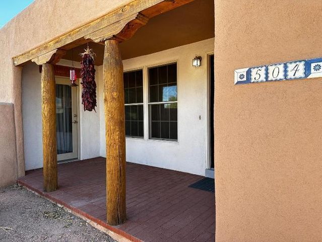504 Girard Boulevard SE, Albuquerque, NM 87106
