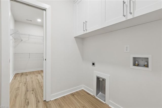 11348 East West PW, Gloucester, VA 23061