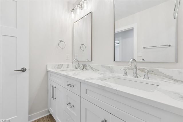 11348 East West PW, Gloucester, VA 23061