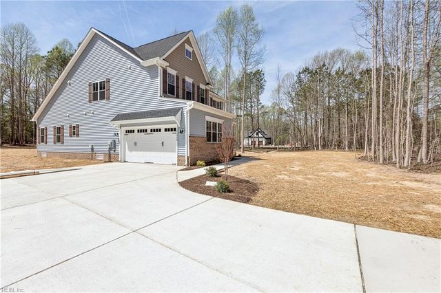 11348 East West PW, Gloucester, VA 23061