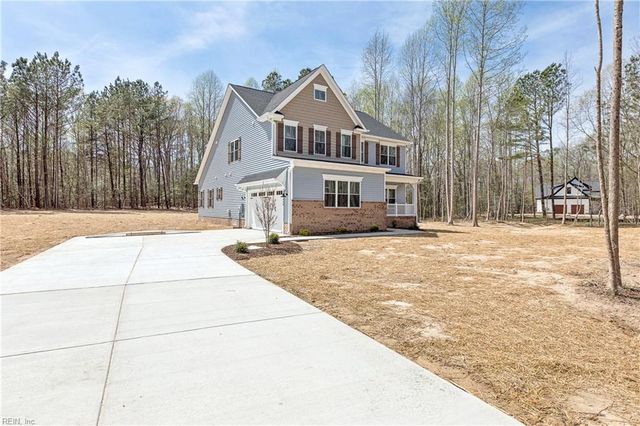 11348 East West PW, Gloucester, VA 23061