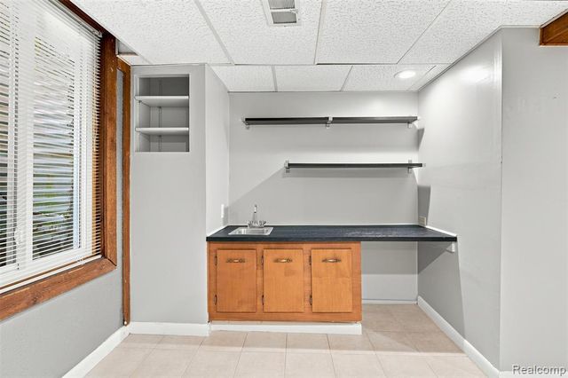 1794 Brentwood Drive, Troy, MI 48098