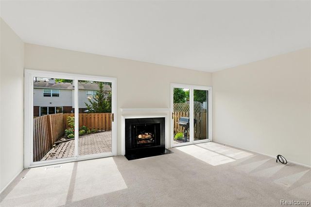 1794 Brentwood Drive, Troy, MI 48098